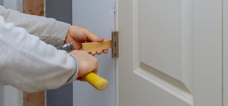 fiberglass entry door repair in La Puente